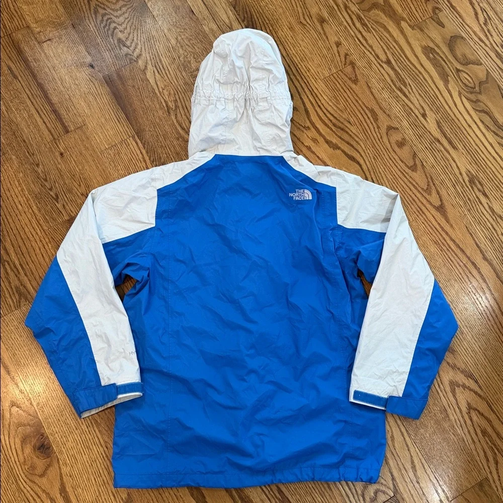 Boy’s The North Face Waterproof Jacket/Coat. Size Large. Excellent Condition.